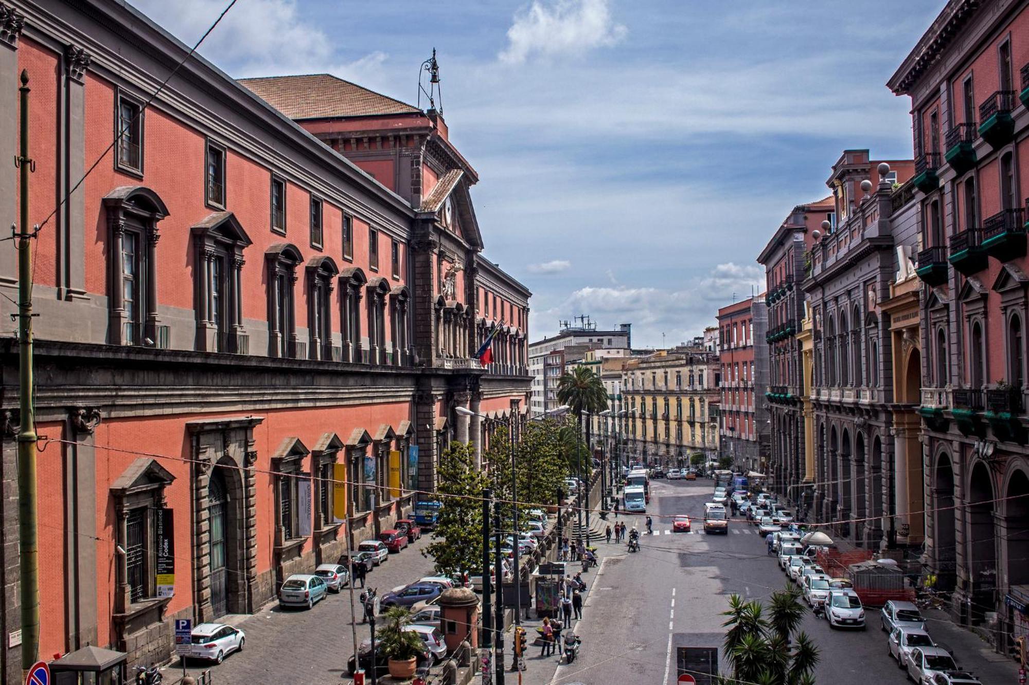 شقة About Mann - Museo Archeologico Di Napoli المظهر الخارجي الصورة